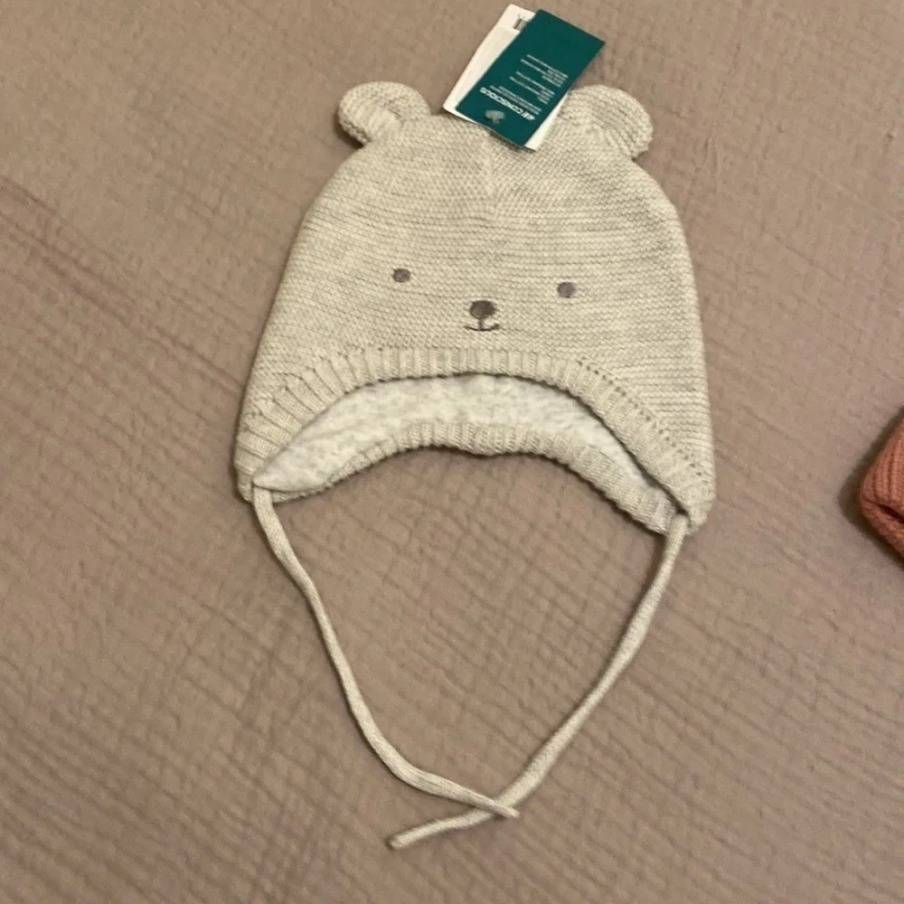 Baby hats. Size 0-2 & 3-6 Unisex style . New
